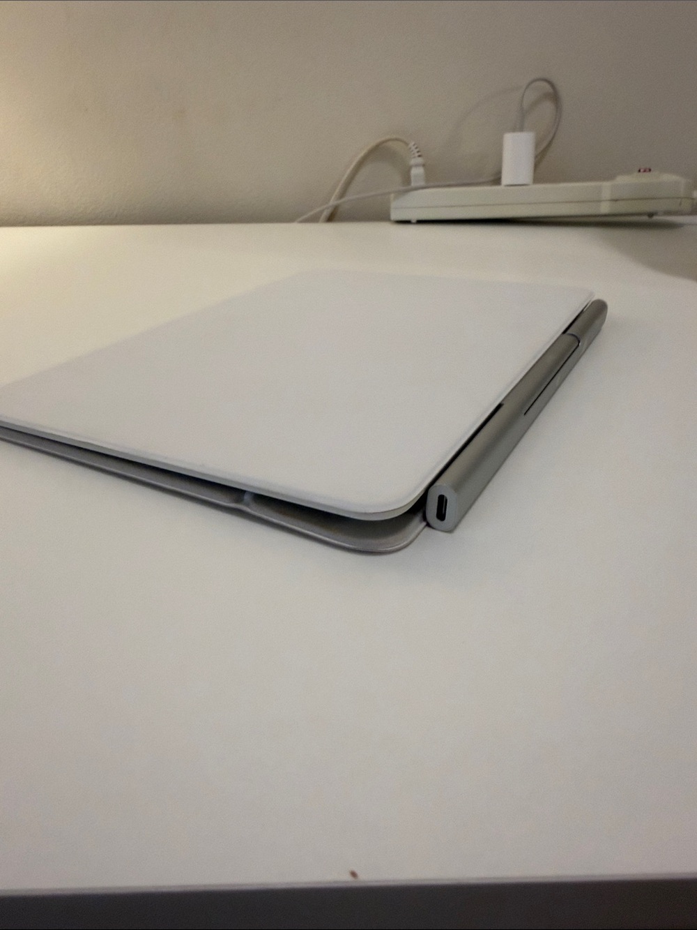 Apple Magic 11 in. Tablet Keyboard Case